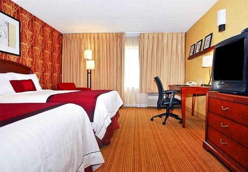 Courtyard By Marriott Charlotte Gastonia Otel Oda fotoğraf