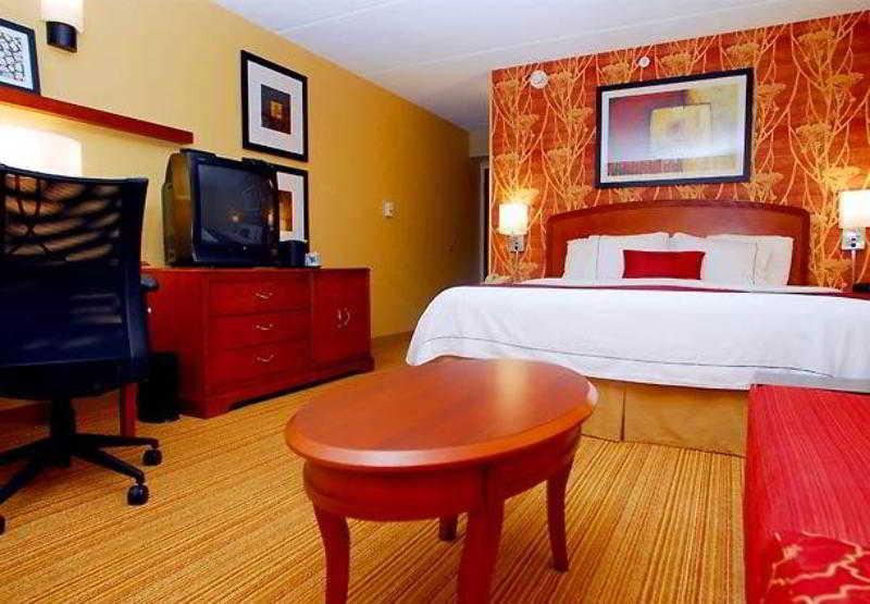 Courtyard By Marriott Charlotte Gastonia Otel Oda fotoğraf
